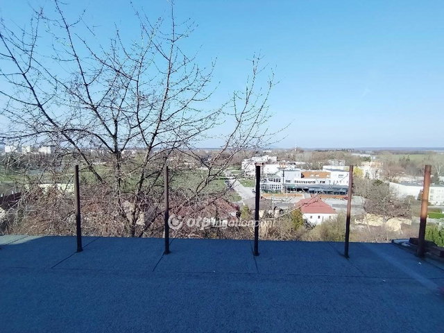 Eladó családi ház, Ajkán 49.9 M Ft, 4 szobás