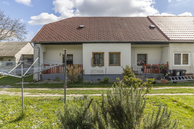 Eladó ikerház, Nádasdladányban 37.7 M Ft, 2 szobás