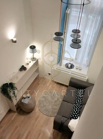 Eladó téglalakás, Budapesten, VI. kerületben 79.9 M Ft, 3 szobás