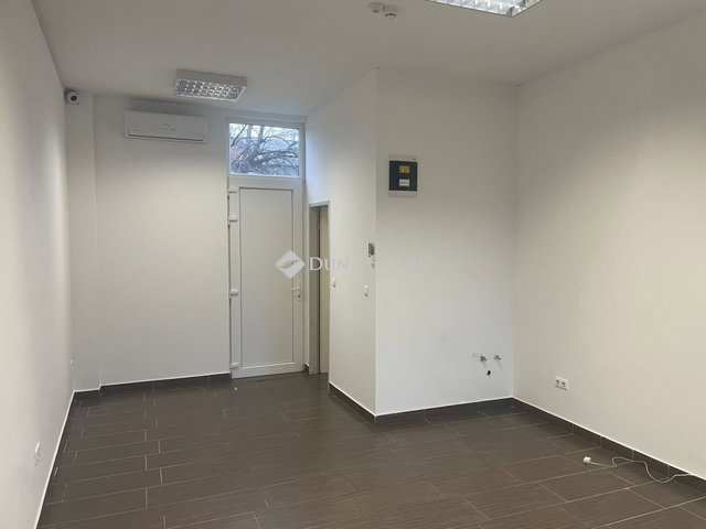 Kiadó üzlethelyiség, Nyíregyházán 125 E Ft / hó