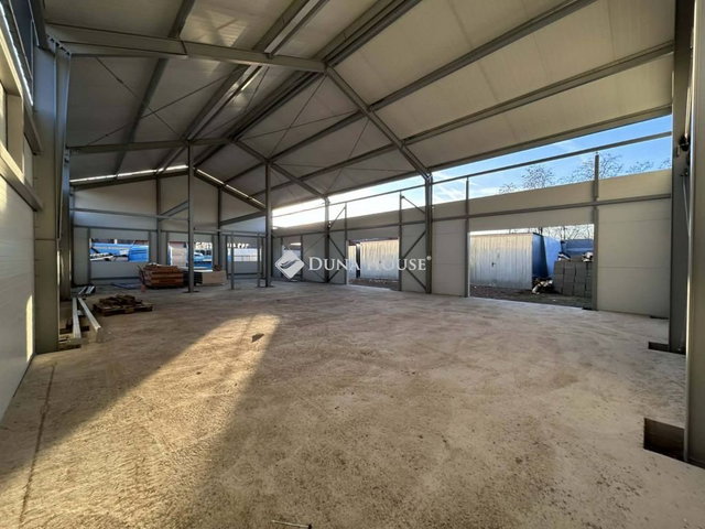 Eladó ipari ingatlan, Üllőn 165 M Ft / költözzbe.hu