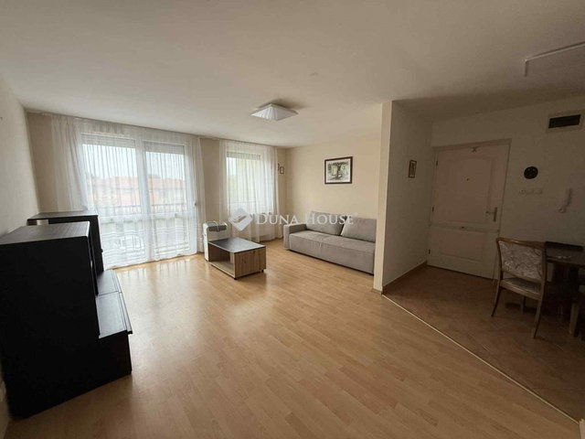 Kiadó téglalakás, albérlet, Kecskeméten 180 E Ft / hó