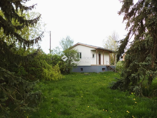 Eladó családi ház, Kápolnásnyéken 59.9 M Ft, 1+1 szobás