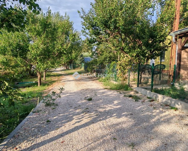 Eladó családi ház, Dunavarsányban, Duna soron 59 M Ft, 2 szobás