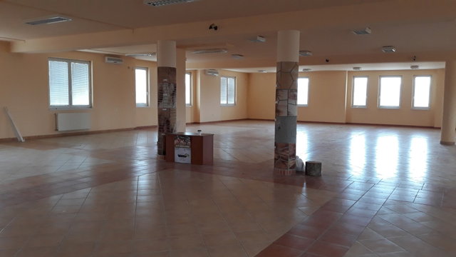 Kiadó üzlethelyiség, Egerben 428 E Ft / hó