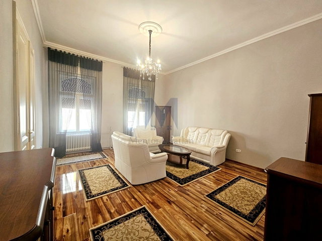 Kiadó téglalakás, albérlet, Győrött 300 E Ft / hó, 3 szobás