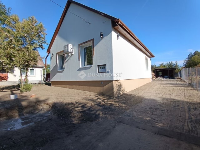 Eladó családi ház, Tápióságon 47.9 M Ft, 3 szobás