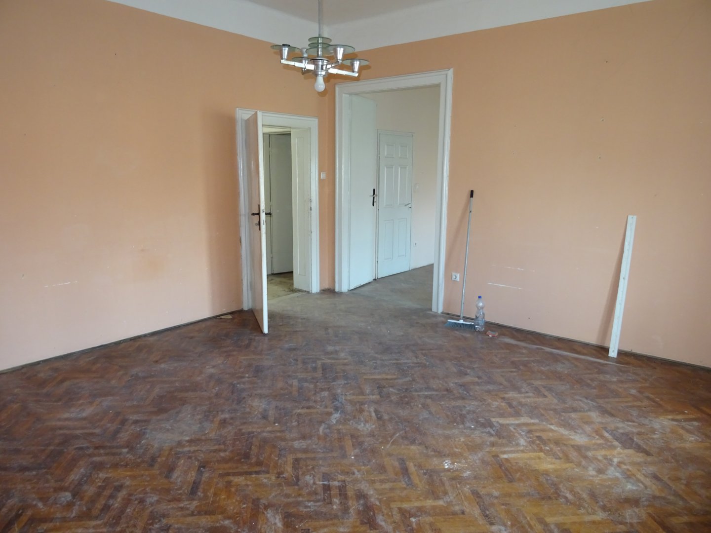 7 bed · 186m² · 69.900.000 ft