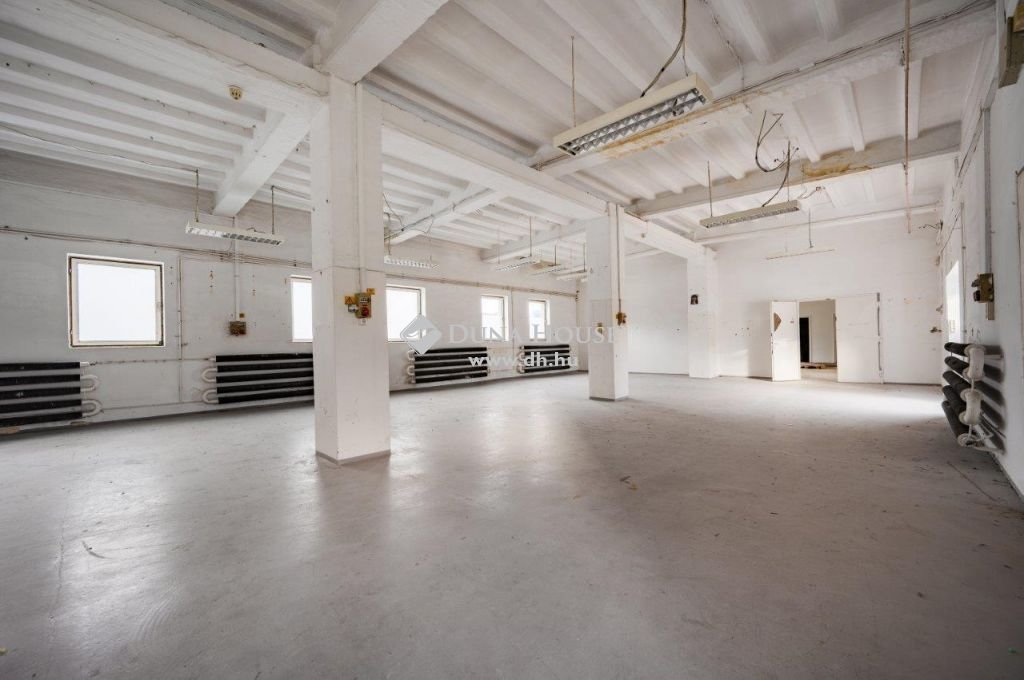 810m² · 500.000.000 ft