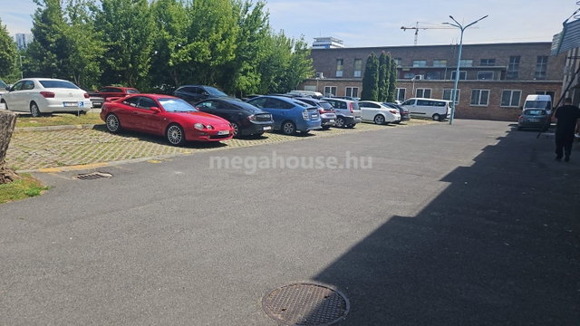 Kiadó ipari ingatlan, Budapesten, XI. kerületben 440 E Ft / hó