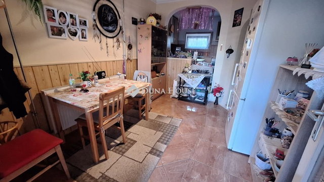Eladó családi ház, Sárbogárdon 20.99 M Ft, 3 szobás