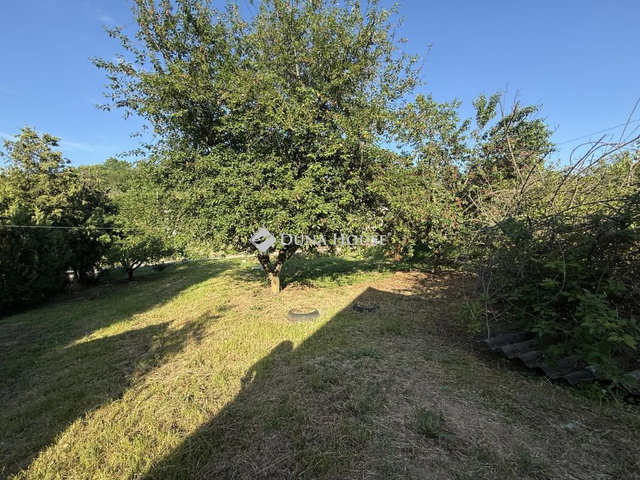 Eladó telek, Pécsett, Kispostavölgyi úton 9.9 M Ft