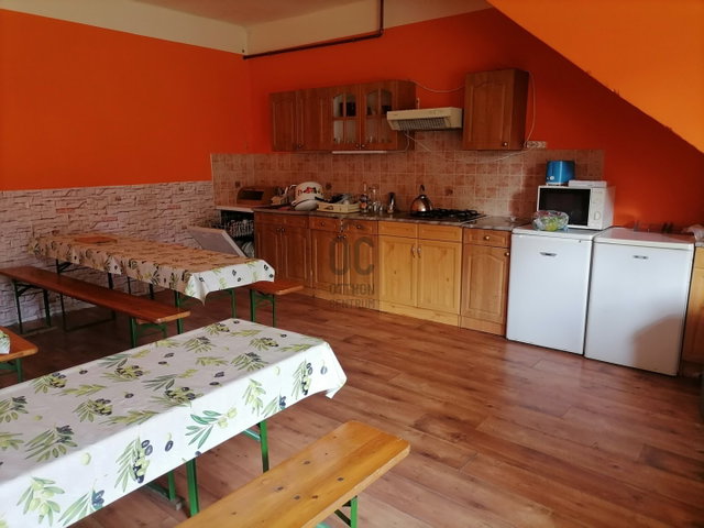 Eladó családi ház, Zebegényben 140 M Ft, 7 szobás