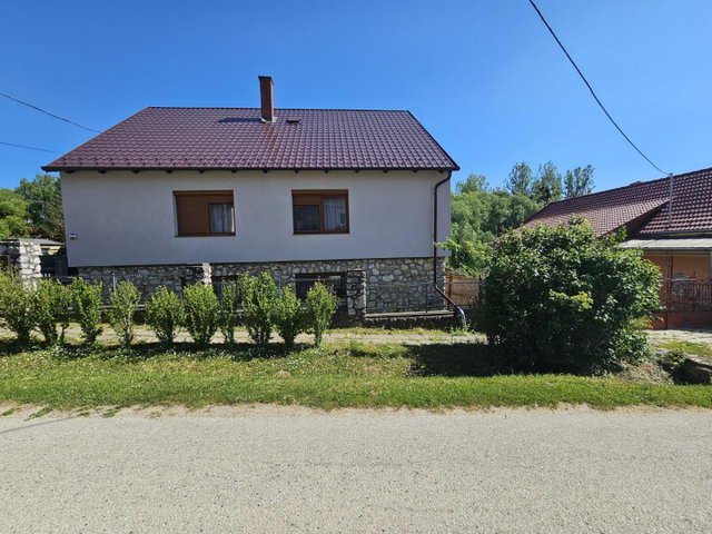 Eladó családi ház, Bakonybélben 79 M Ft, 1+3 szobás