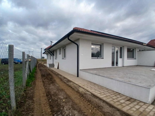 Eladó családi ház, Debrecenben 134.99 M Ft, 6 szobás