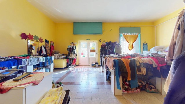 Eladó üzlethelyiség, Kazincbarcikán 25 M Ft, 1+3 szobás