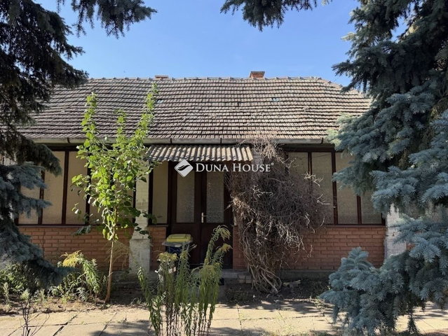 Eladó családi ház, Tápiószecsőn 23.5 M Ft, 3 szobás