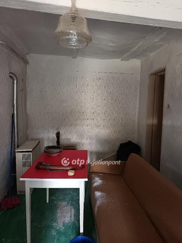 Eladó családi ház, Zsákán 5.5 M Ft, 3 szobás