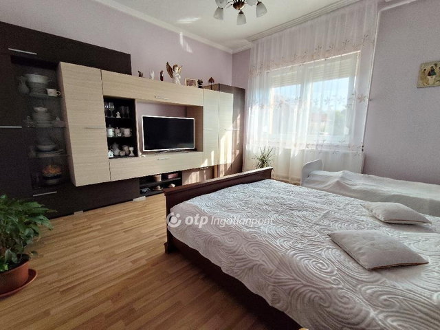 Eladó családi ház, Tégláson 85 M Ft, 5 szobás