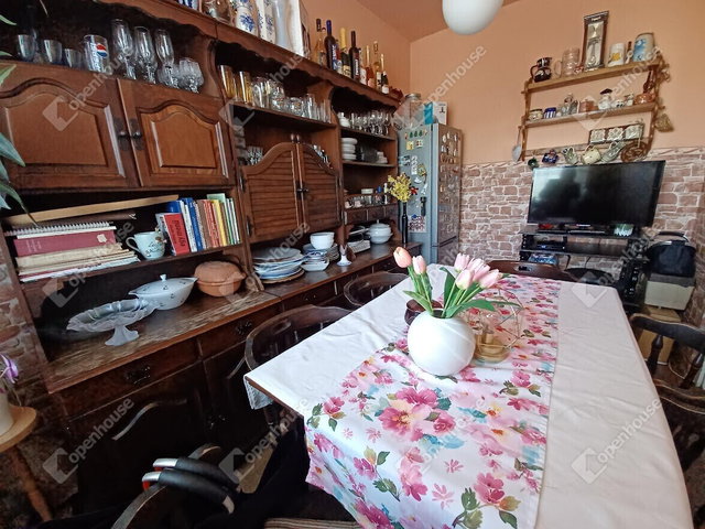 Eladó panellakás, Debrecenben 55 M Ft, 4 szobás