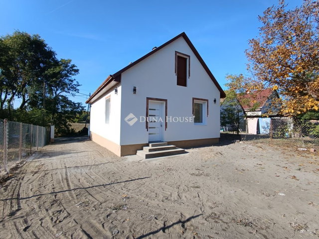 Eladó családi ház, Tápióságon 51 M Ft, 3 szobás