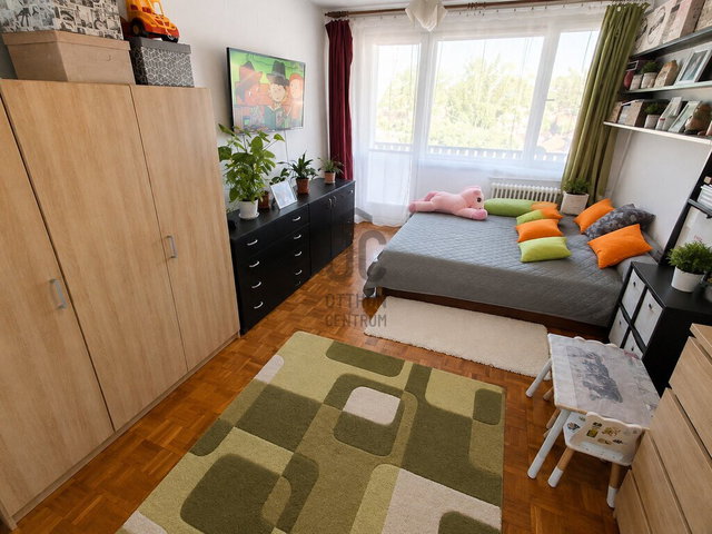Eladó panellakás, Cegléden 43.9 M Ft, 2 szobás
