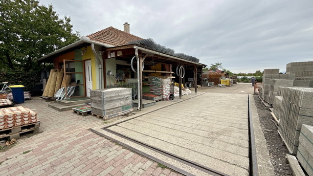 Eladó ipari ingatlan, Ecséden 135.9 M Ft, 1 szobás