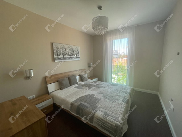 Kiadó téglalakás, albérlet, Debrecenben 525 E Ft / hó, 4 szobás