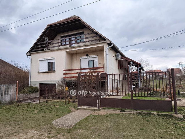 Eladó családi ház, Ricsén 32.9 M Ft, 4 szobás