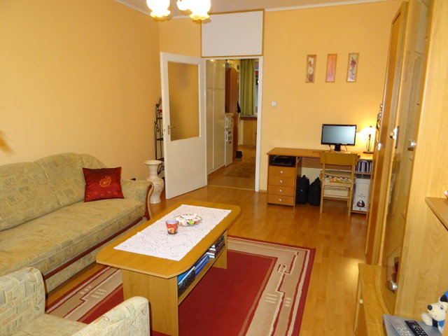 Eladó panellakás, Szombathelyen 29.9 M Ft, 1 szobás