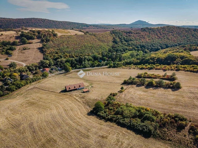 Eladó családi ház, Szokolyán 149 M Ft, 1 szobás