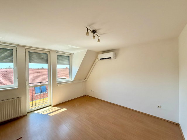 Eladó téglalakás, Sárváron 31.9 M Ft, 1 szobás
