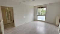 Eladó panellakás, Pécsett 30.4 M Ft, 2 szobás