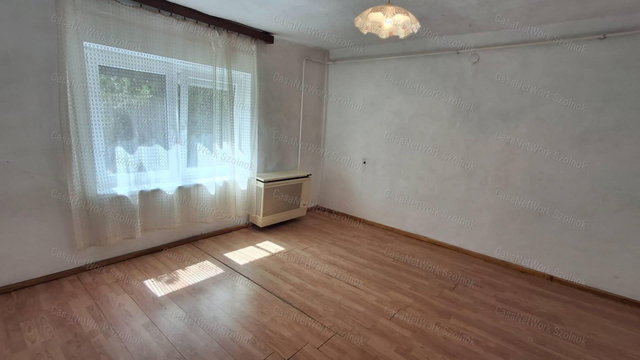 Eladó családi ház, Szajolon 23.5 M Ft, 3 szobás