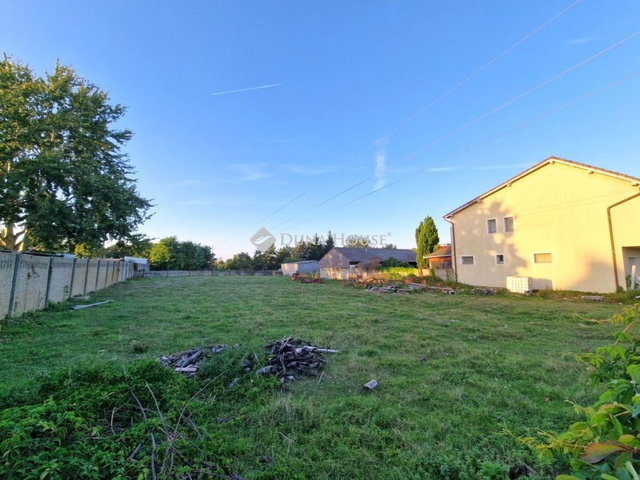 Eladó telek, Csornán 16.5 M Ft / költözzbe.hu