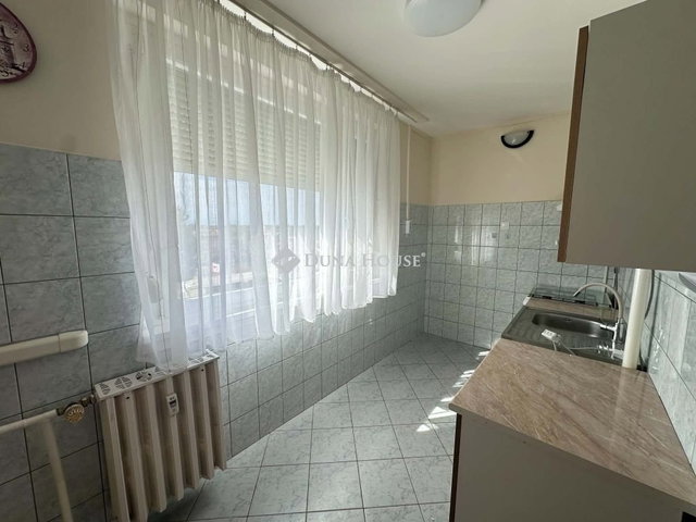 Eladó panellakás, Nagykőrösön 29.5 M Ft, 2 szobás