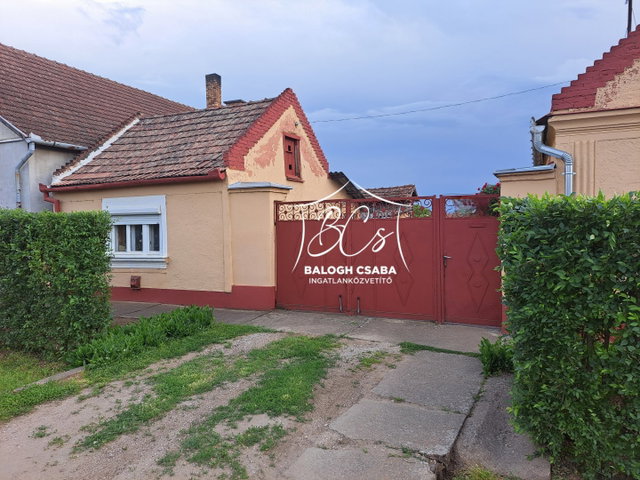 Eladó családi ház, Létavértesen 21 M Ft, 2 szobás