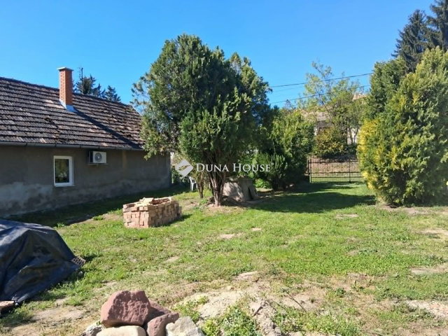 Eladó családi ház, Karádon 24.5 M Ft, 3 szobás