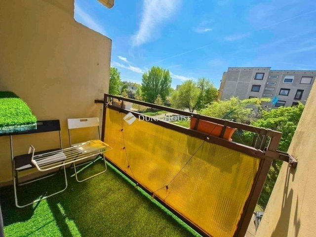 Eladó panellakás, Budapesten, XVI. kerületben 89.7 M Ft, 3 szobás