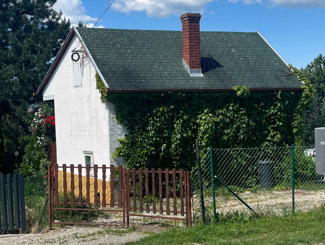 Eladó nyaraló, Keszthelyen 45 M Ft, 3 szobás
