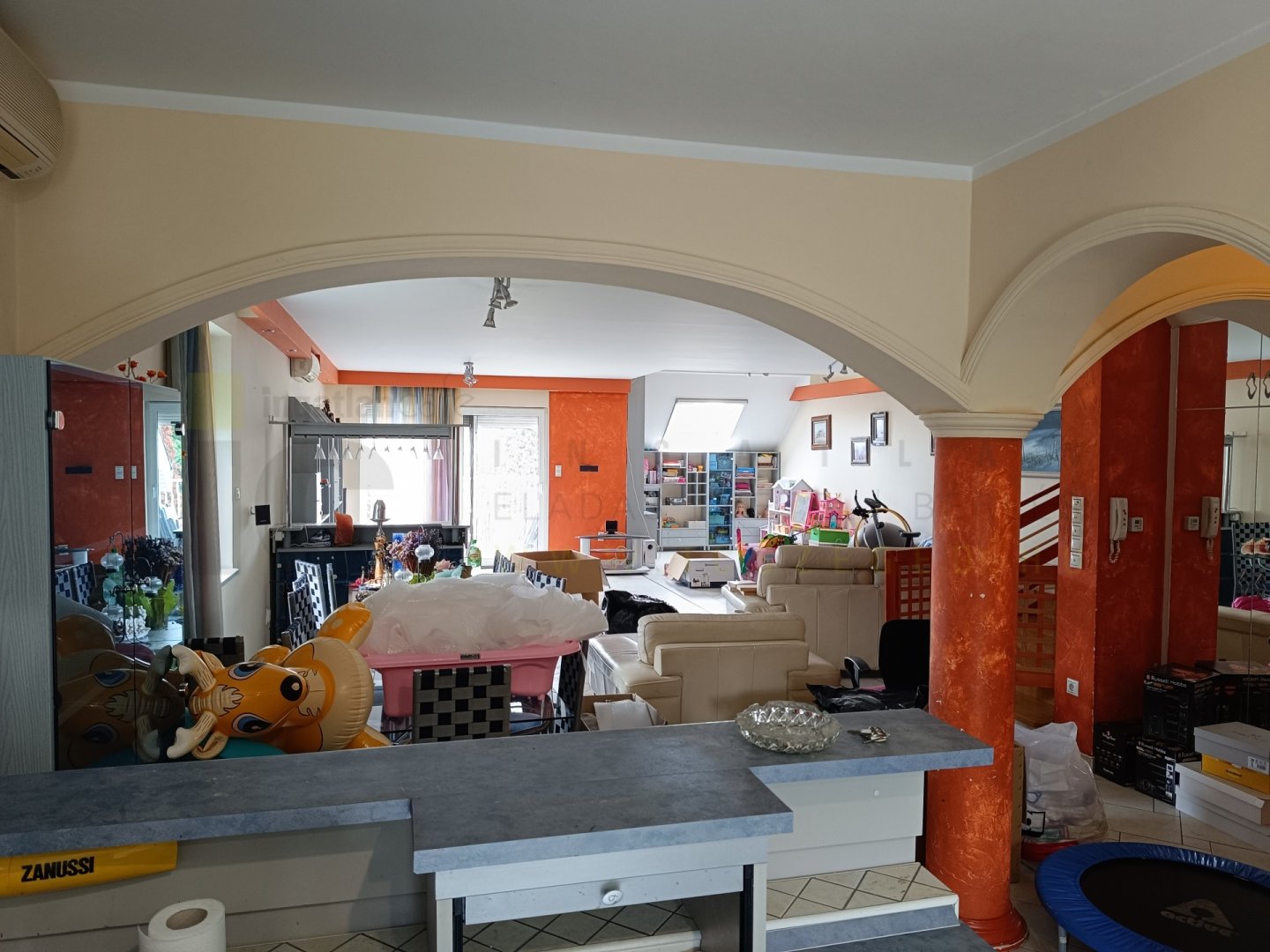 4 bed · 238m² · 119.900.000 ft