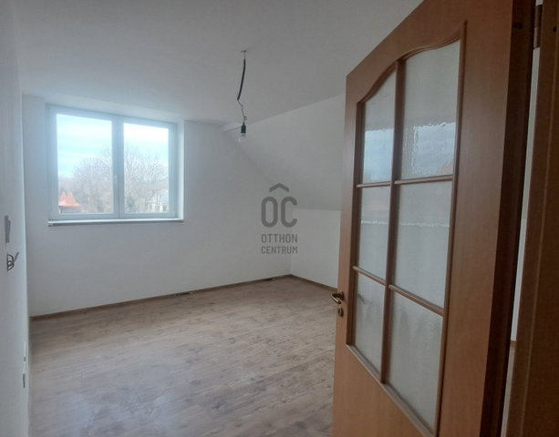Eladó ikerház, Zsámbékon 164.99 M Ft, 4 szobás