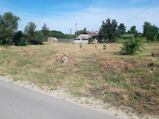 Eladó telek, Kiskunhalason, Iparszőlők útján 12 M Ft