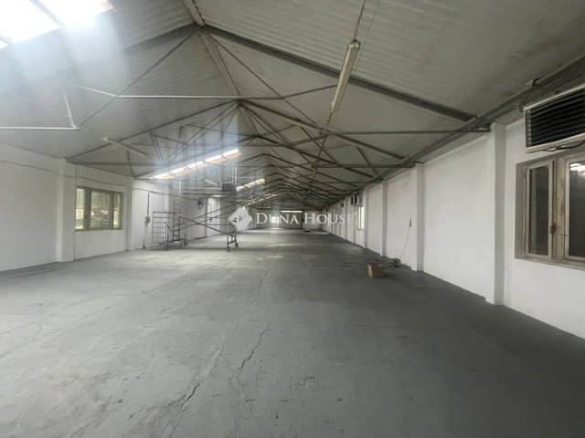Kiadó ipari ingatlan, Kecskeméten 1600 E Ft / hó