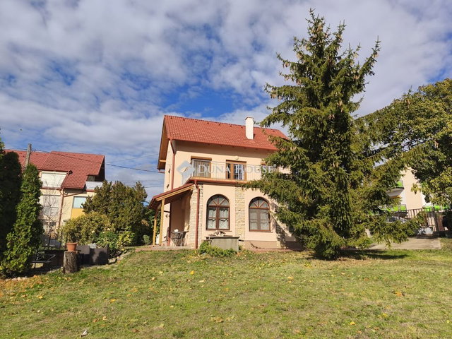 Eladó családi ház, Balatonfüreden, Hóvirág utcában 99.99 M Ft
