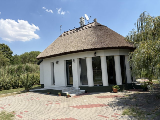 Eladó családi ház, Szentkirályon 279 M Ft, 6 szobás
