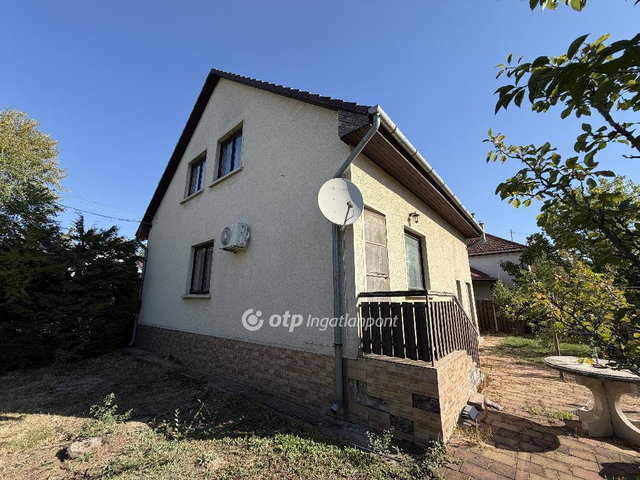 Eladó családi ház, Balassagyarmaton 70 M Ft, 4 szobás