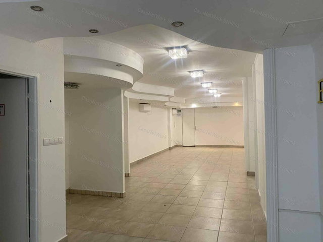 Kiadó üzlethelyiség, Szolnokon 430 E Ft / hó, 3 szobás