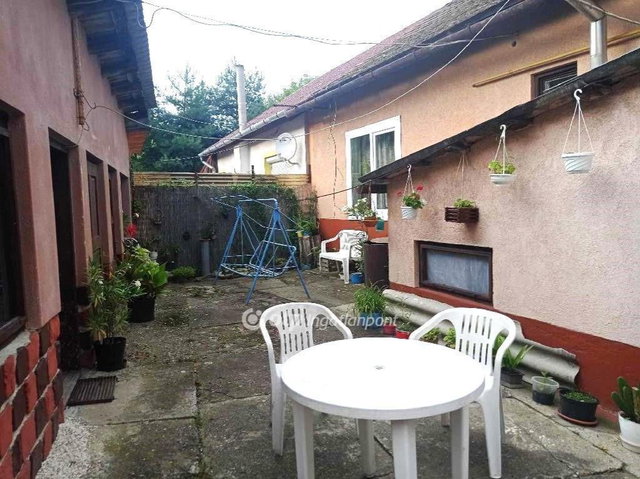 Eladó ikerház, Salgótarjánban 8.5 M Ft, 2 szobás