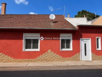 Eladó téglalakás, Esztergomban, Széchenyi téren 54.5 M Ft